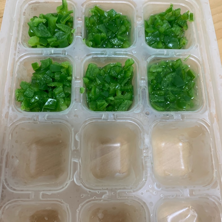 レンジで簡単 離乳食のピーマンストック レシピ 作り方 By Yopipi 楽天レシピ レンジで簡単 離乳食のピーマンストック レシピ 作り方 By Yopipi 楽天レシピ